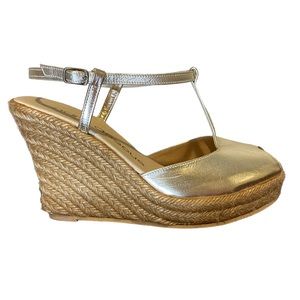 ANDRE ASSOUS Metallic Gold Peep Toe T-strap Wedge Espadrille Sandal Size 9